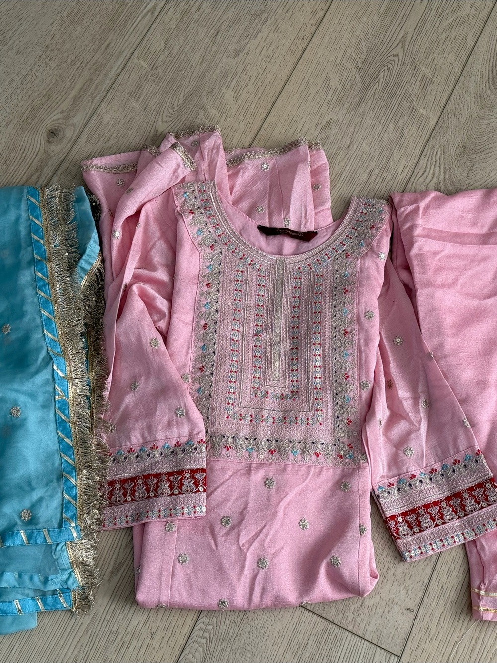 Women's Pink Embroidered Kurta Pajama Set